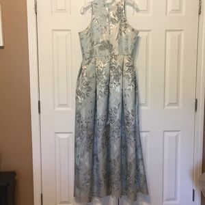 floral jacquard sleeveless ball gown with pockets
